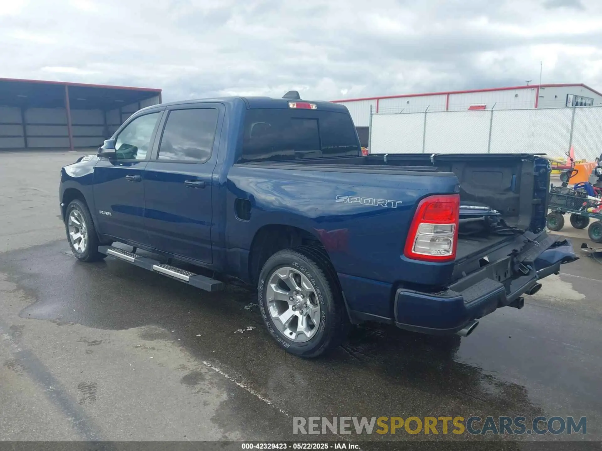 3 Photograph of a damaged car 1C6SRFFT2NN428978 RAM 1500 2022