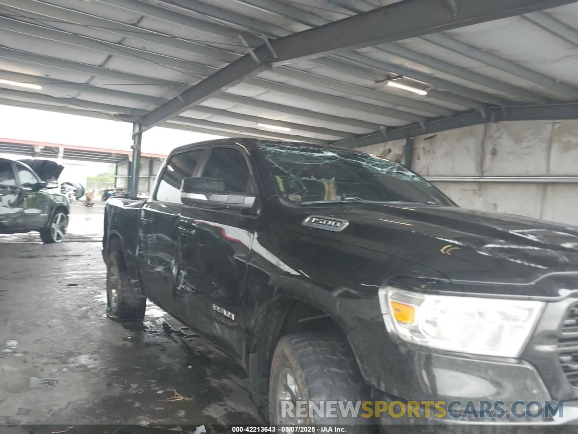 6 Photograph of a damaged car 1C6SRFFT3NN406309 RAM 1500 2022