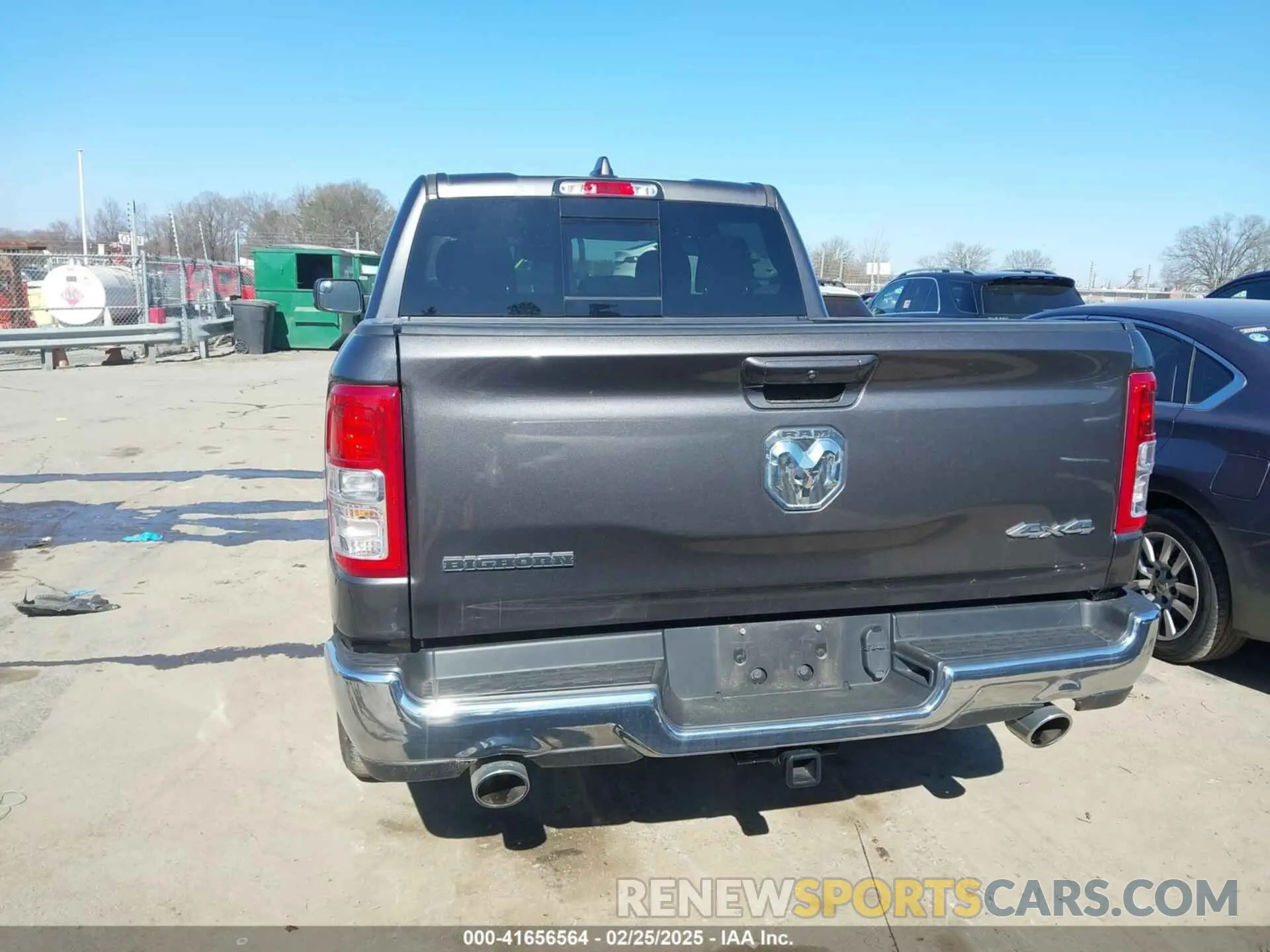 16 Photograph of a damaged car 1C6SRFFT4NN428027 RAM 1500 2022