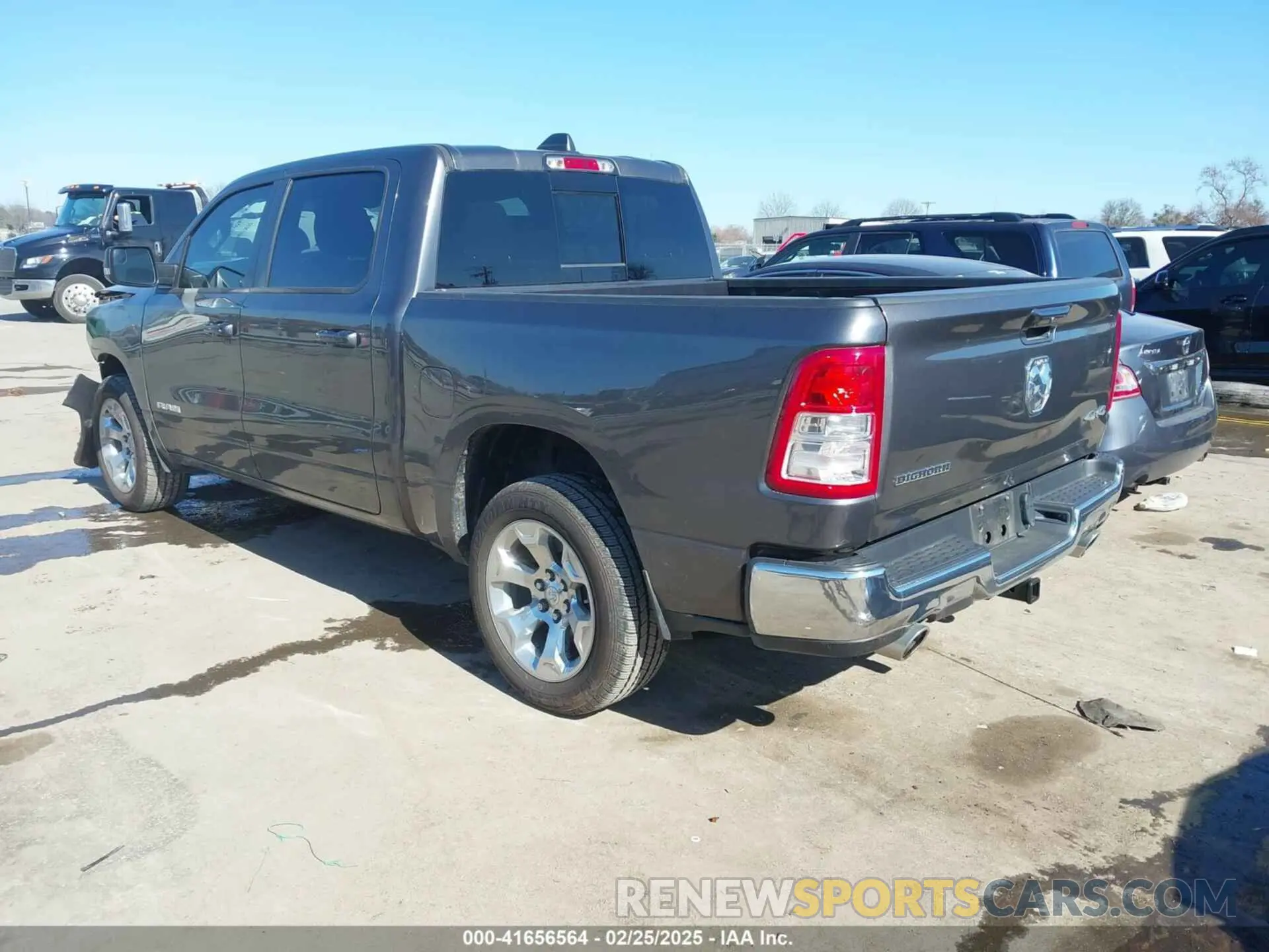 3 Photograph of a damaged car 1C6SRFFT4NN428027 RAM 1500 2022