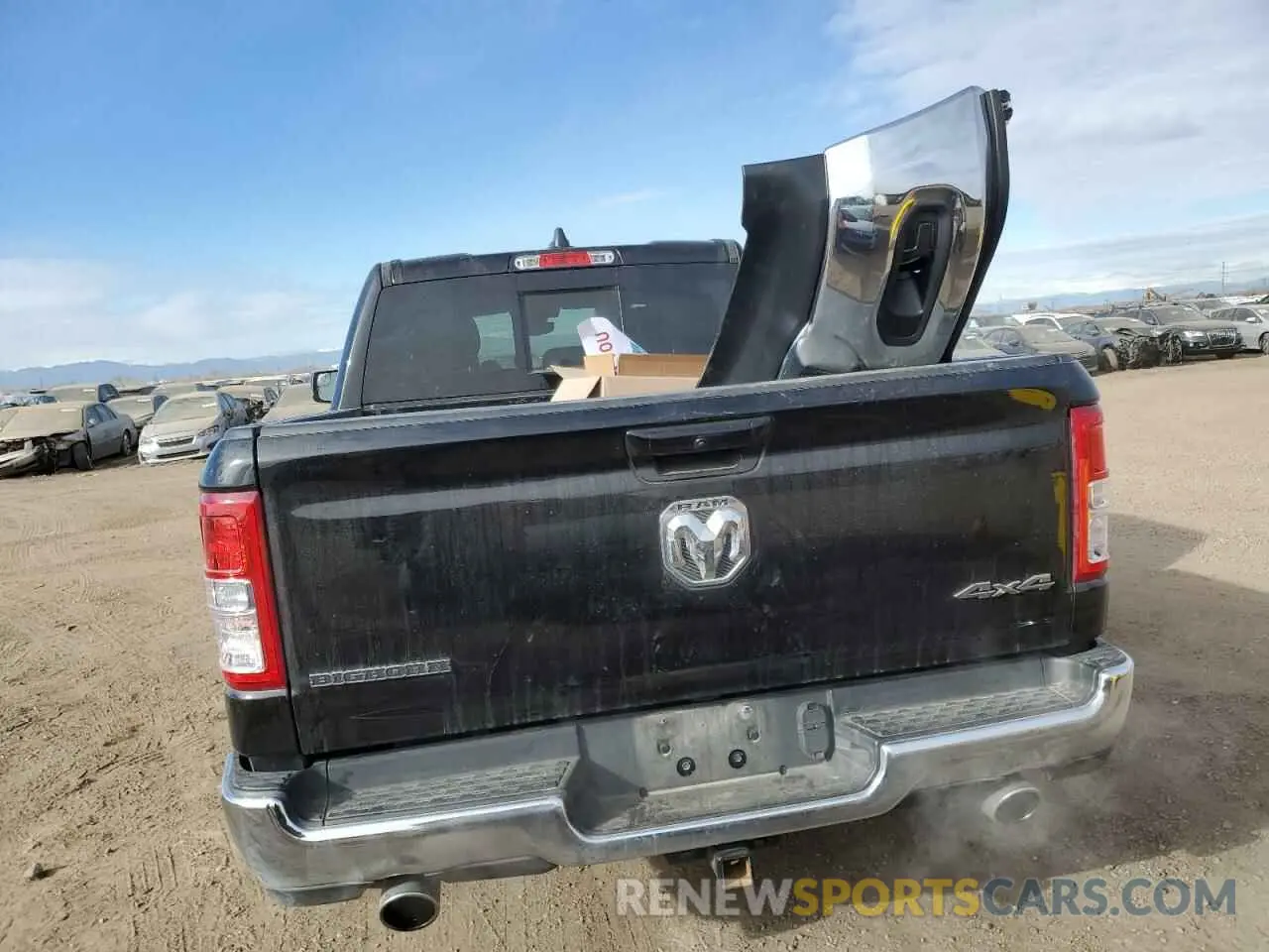 6 Photograph of a damaged car 1C6SRFFT5NN330737 RAM 1500 2022