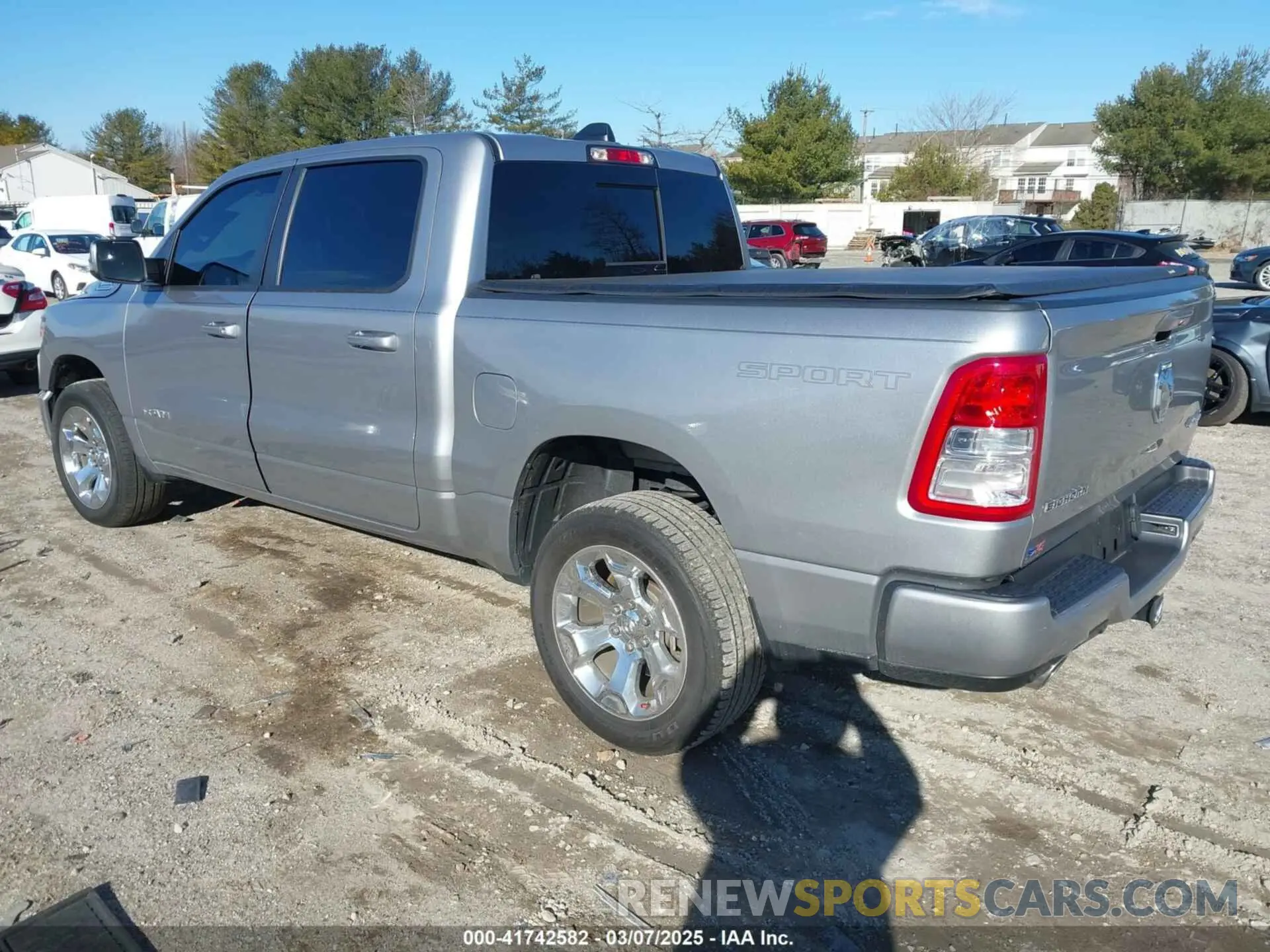 3 Photograph of a damaged car 1C6SRFFT6NN458310 RAM 1500 2022