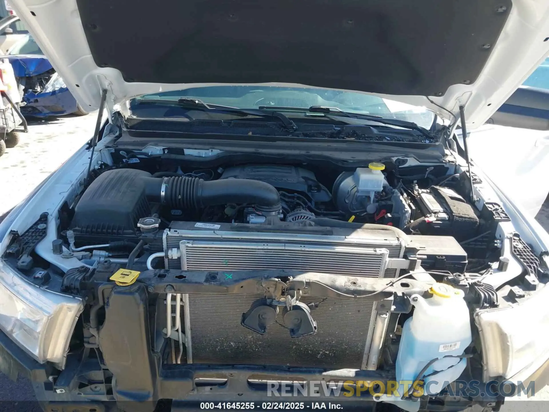 10 Photograph of a damaged car 1C6SRFFT7NN242269 RAM 1500 2022