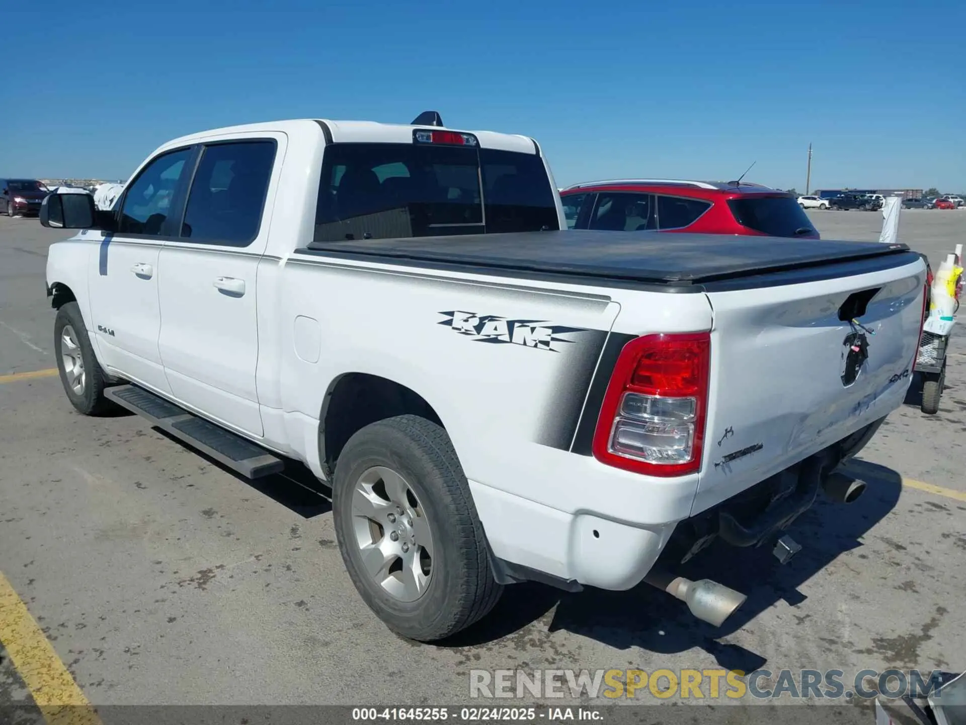 3 Photograph of a damaged car 1C6SRFFT7NN242269 RAM 1500 2022