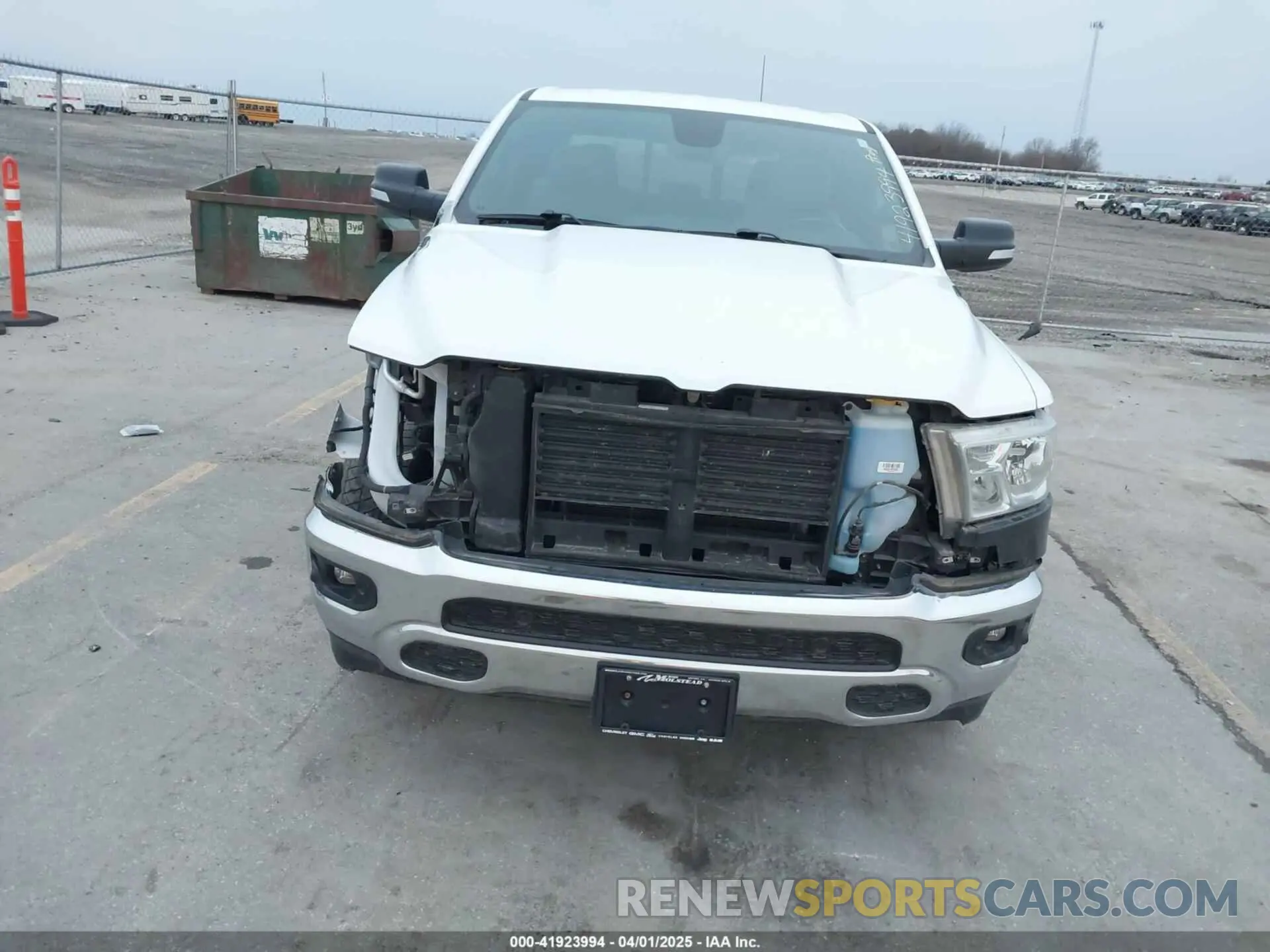 6 Photograph of a damaged car 1C6SRFFT7NN255569 RAM 1500 2022