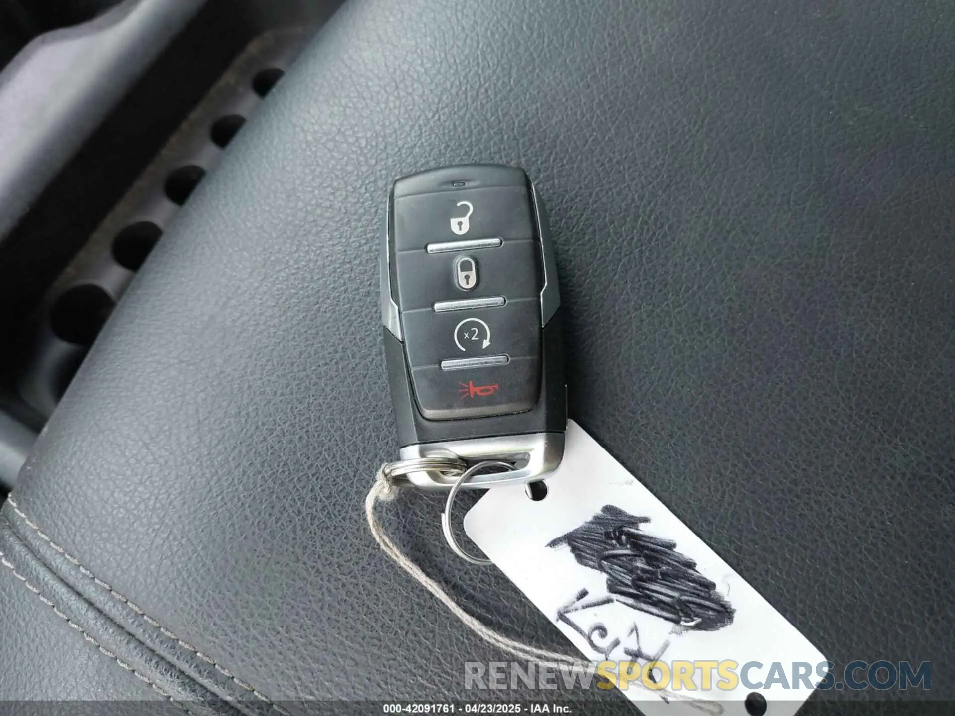 11 Photograph of a damaged car 1C6SRFFT8NN137742 RAM 1500 2022