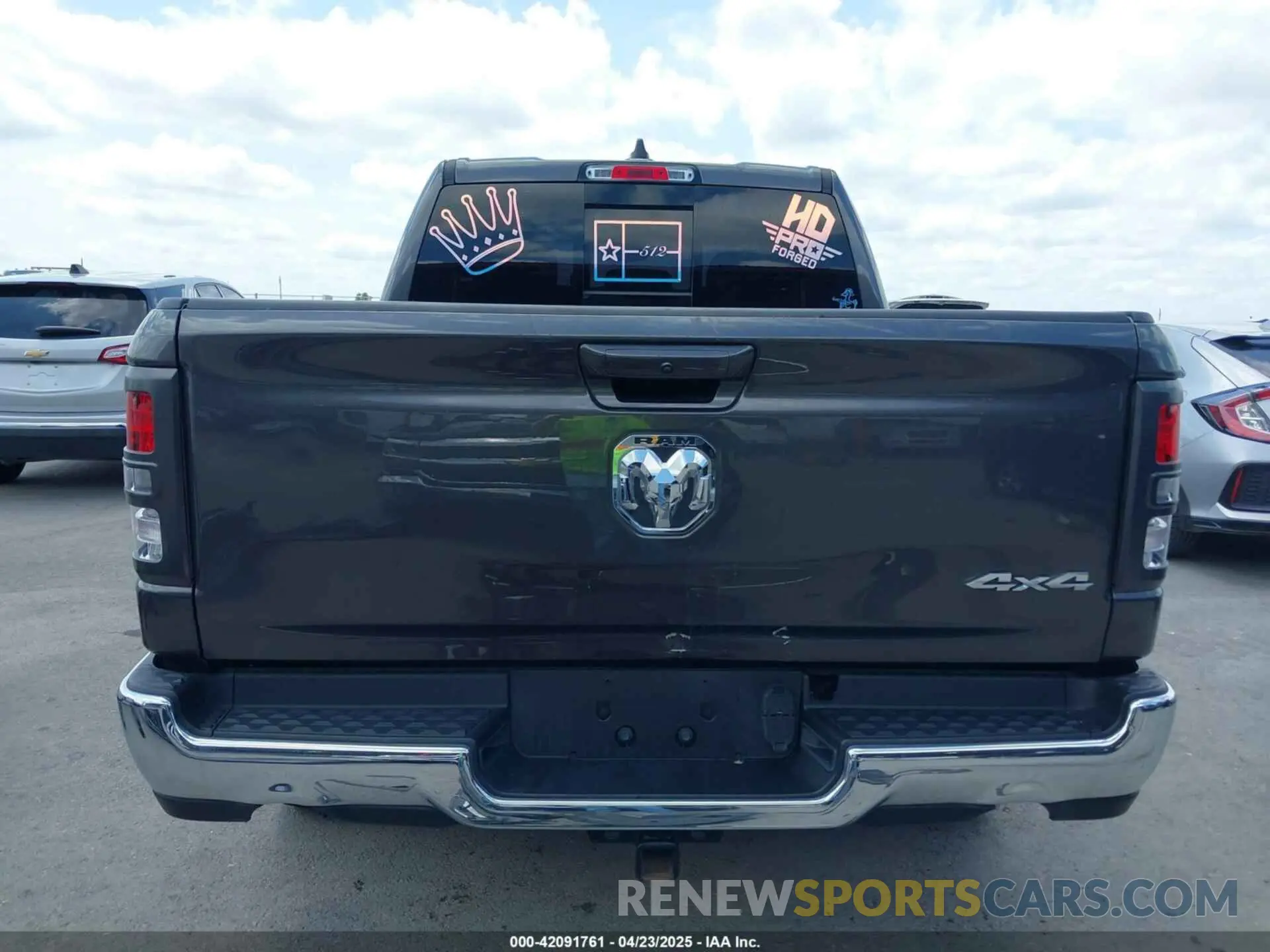 17 Photograph of a damaged car 1C6SRFFT8NN137742 RAM 1500 2022