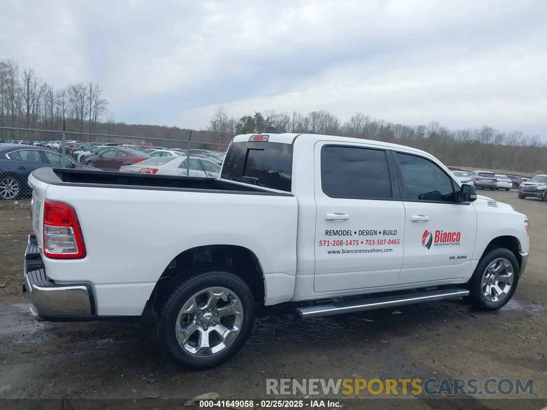 14 Photograph of a damaged car 1C6SRFFT8NN405933 RAM 1500 2022