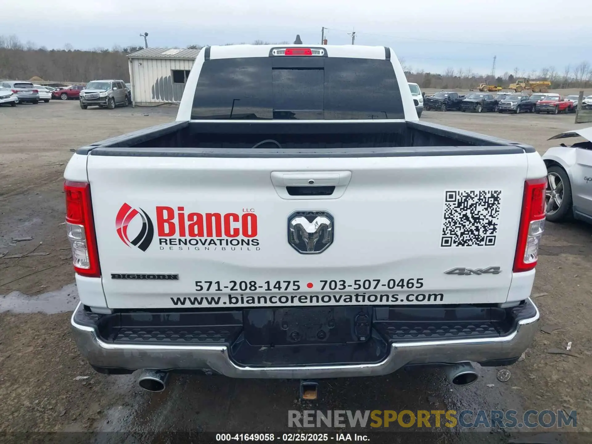 17 Photograph of a damaged car 1C6SRFFT8NN405933 RAM 1500 2022