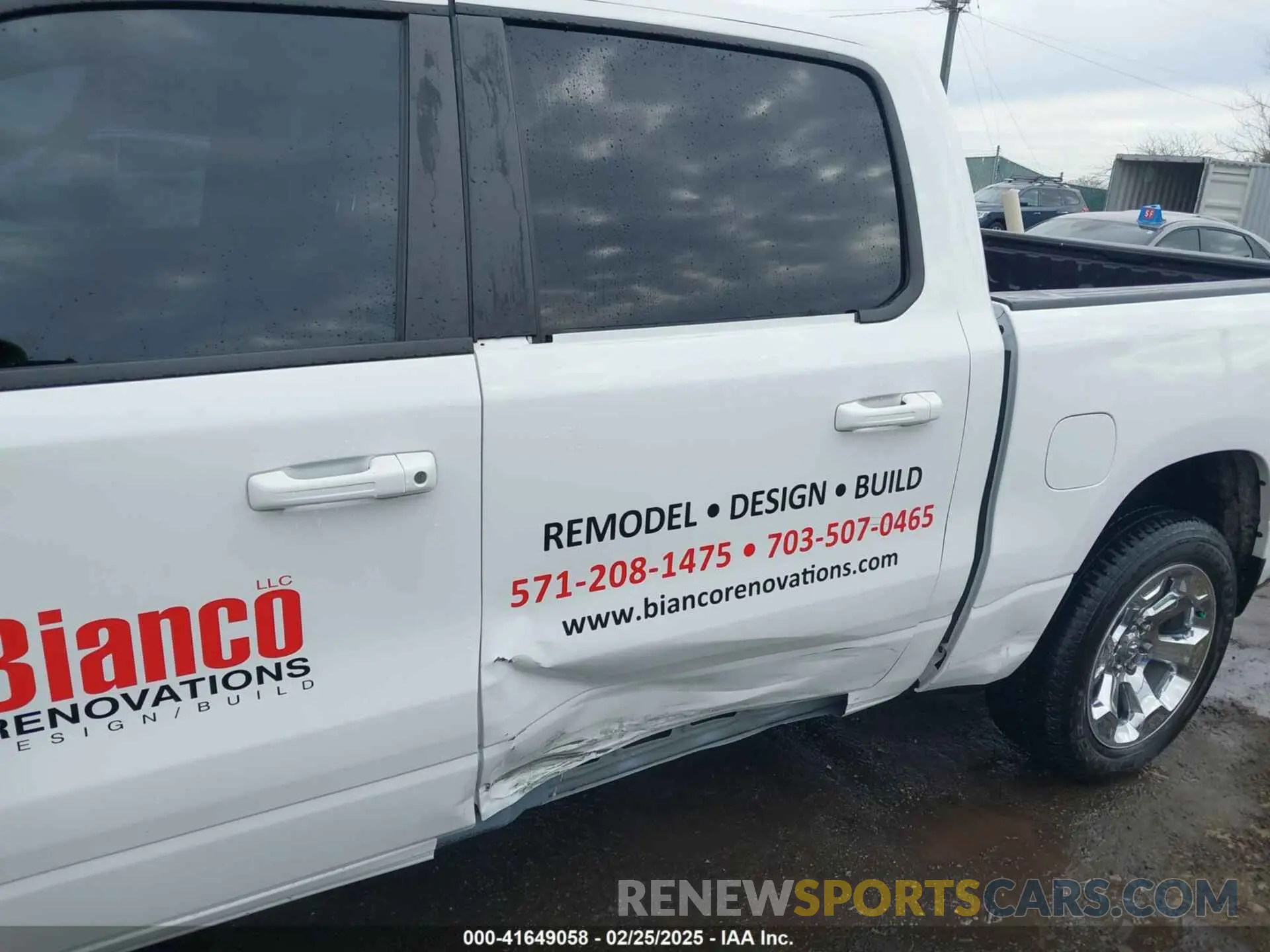 6 Photograph of a damaged car 1C6SRFFT8NN405933 RAM 1500 2022
