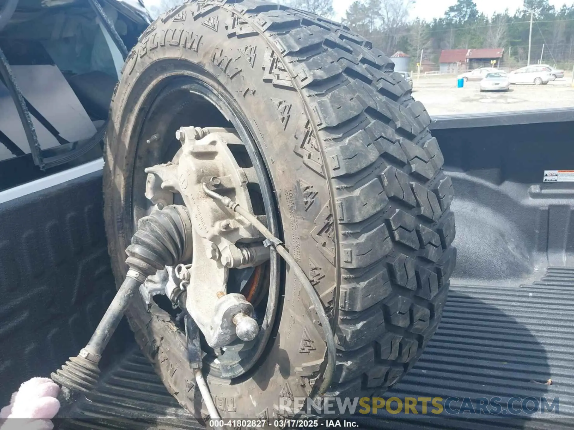 12 Photograph of a damaged car 1C6SRFFT9NN222928 RAM 1500 2022