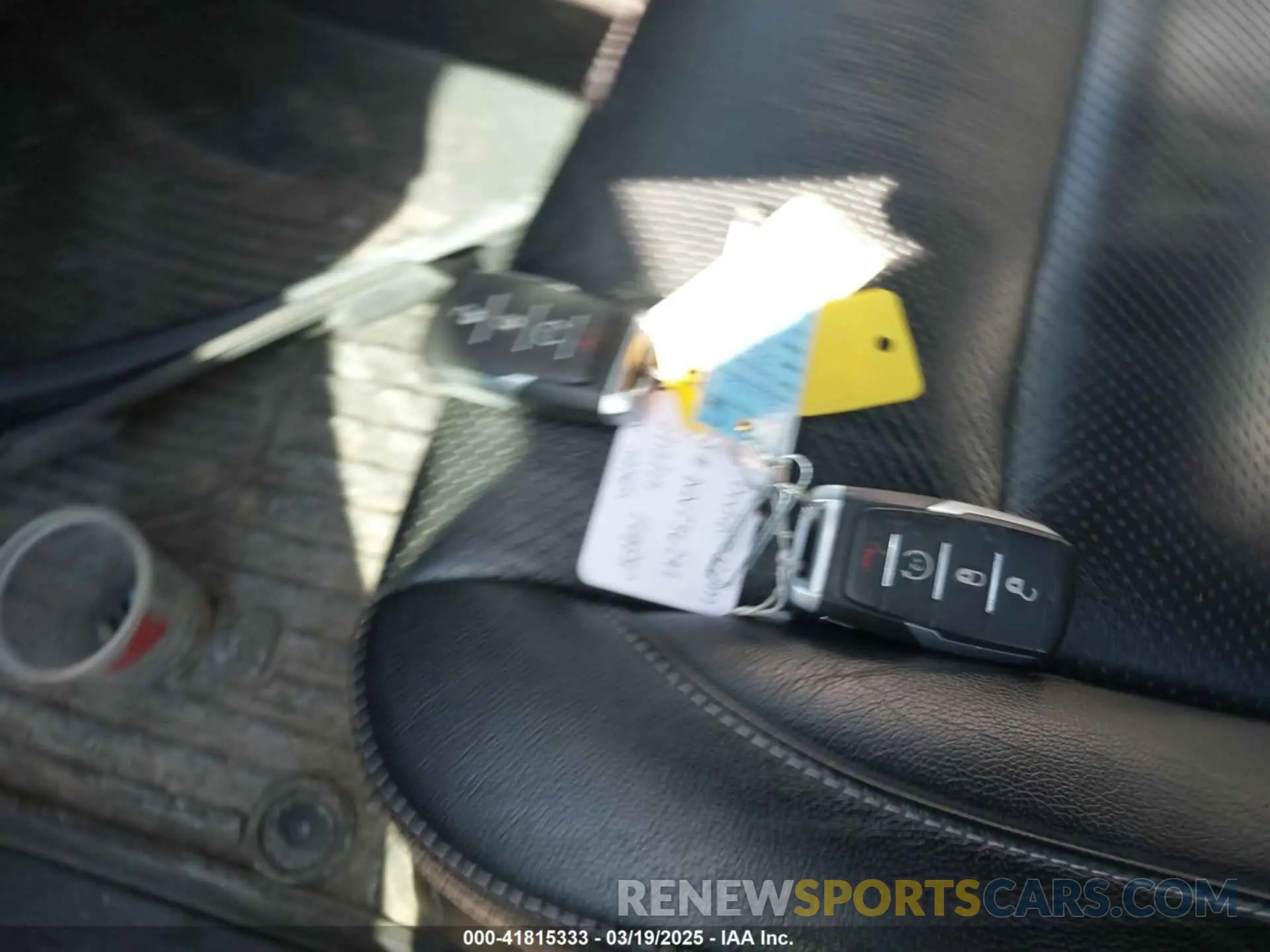 11 Photograph of a damaged car 1C6SRFFTXNN236241 RAM 1500 2022