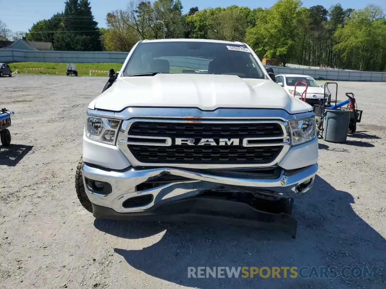 5 Photograph of a damaged car 1C6SRFFTXNN368044 RAM 1500 2022
