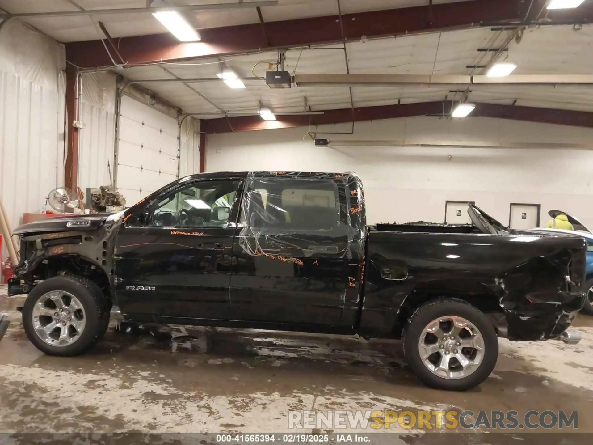 14 Фотография поврежденного автомобиля 1C6SRFFTXNN419008 RAM 1500 2022