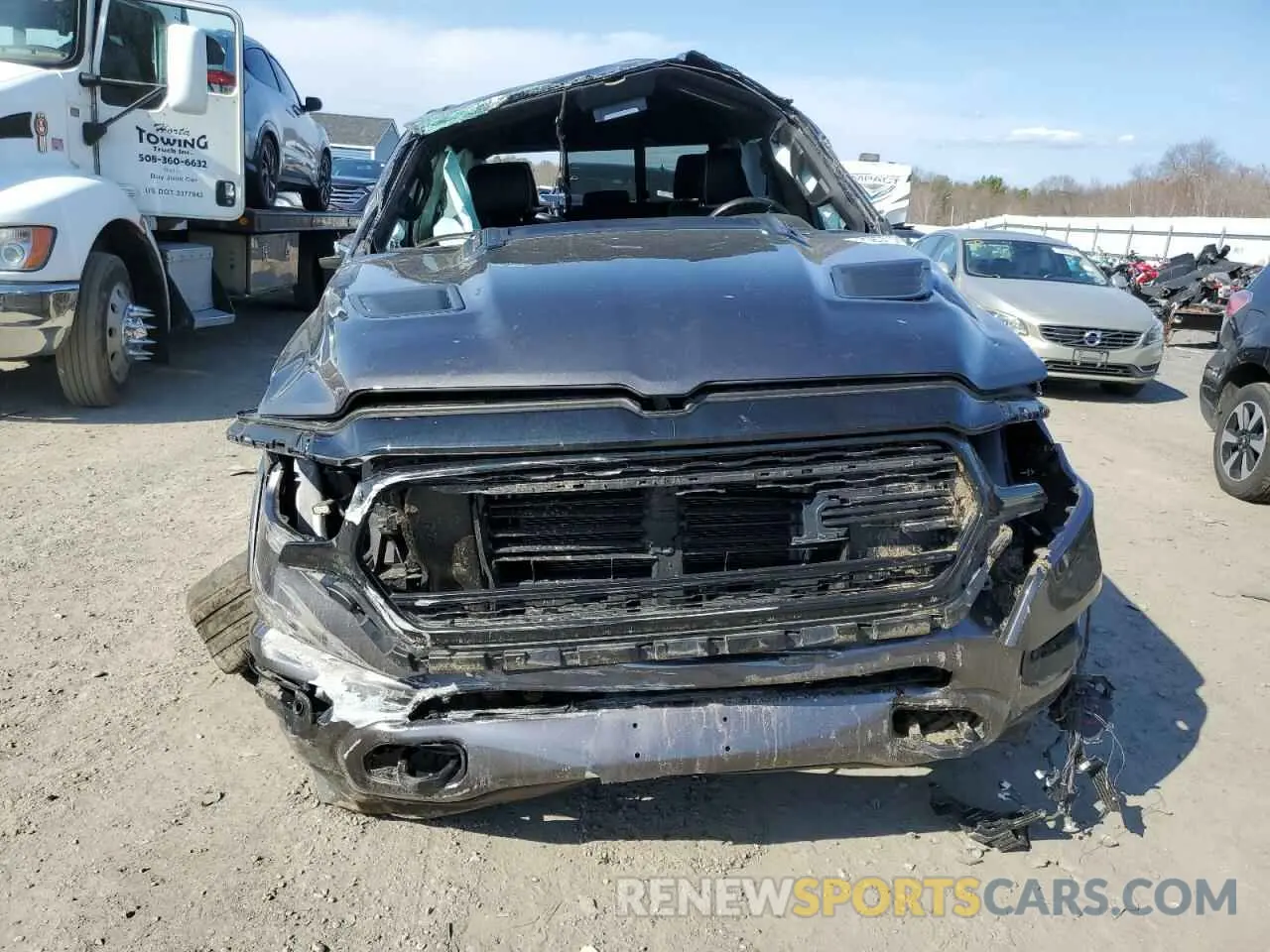 5 Photograph of a damaged car 1C6SRFHT0NN281976 RAM 1500 2022