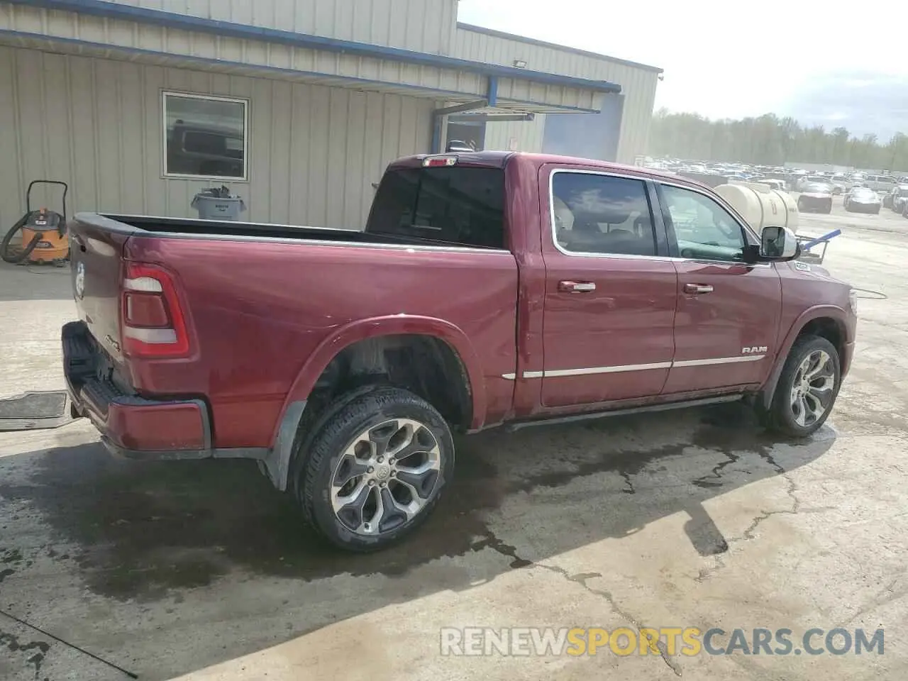 3 Photograph of a damaged car 1C6SRFHT0NN307945 RAM 1500 2022