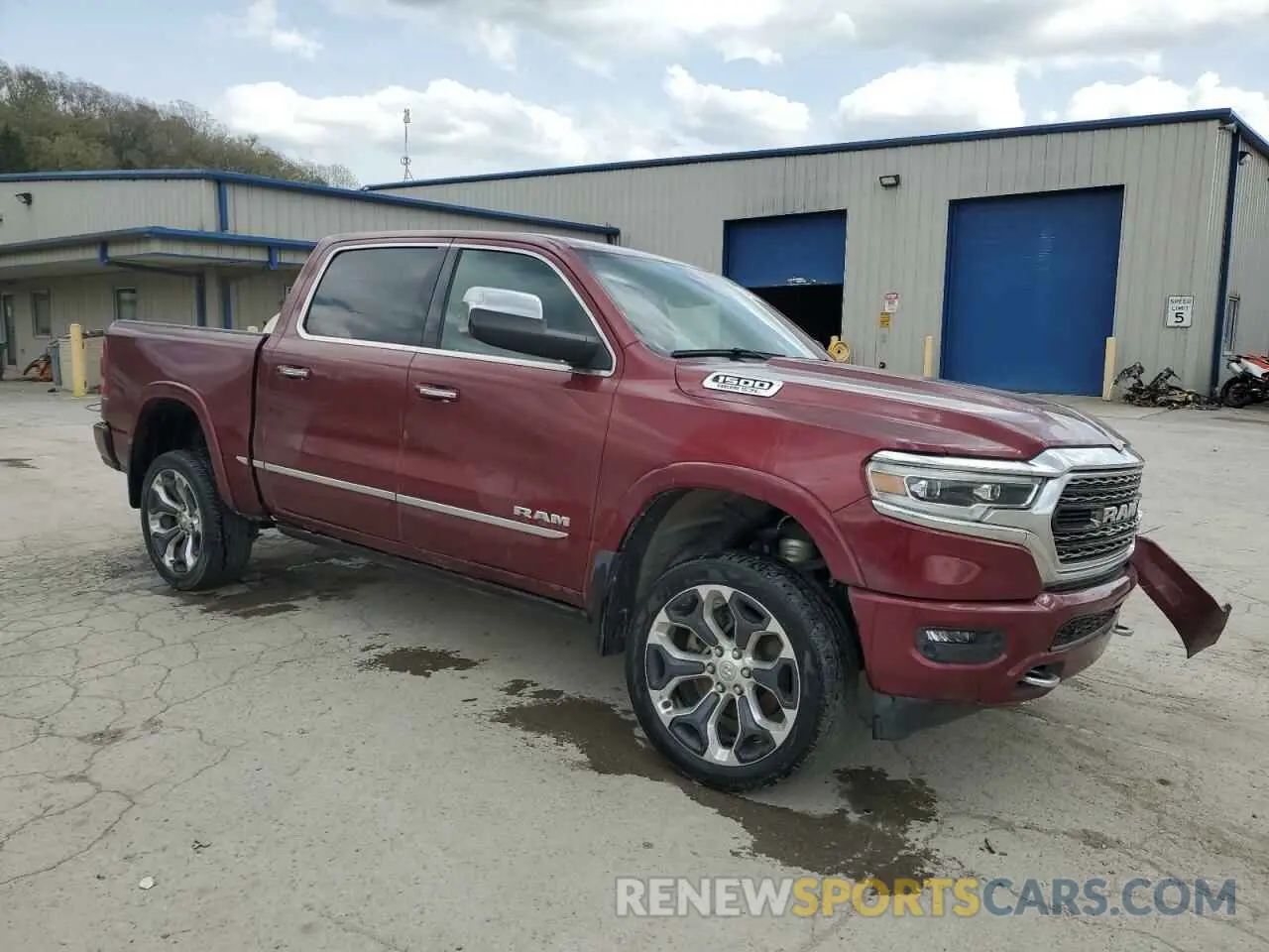 4 Photograph of a damaged car 1C6SRFHT0NN307945 RAM 1500 2022