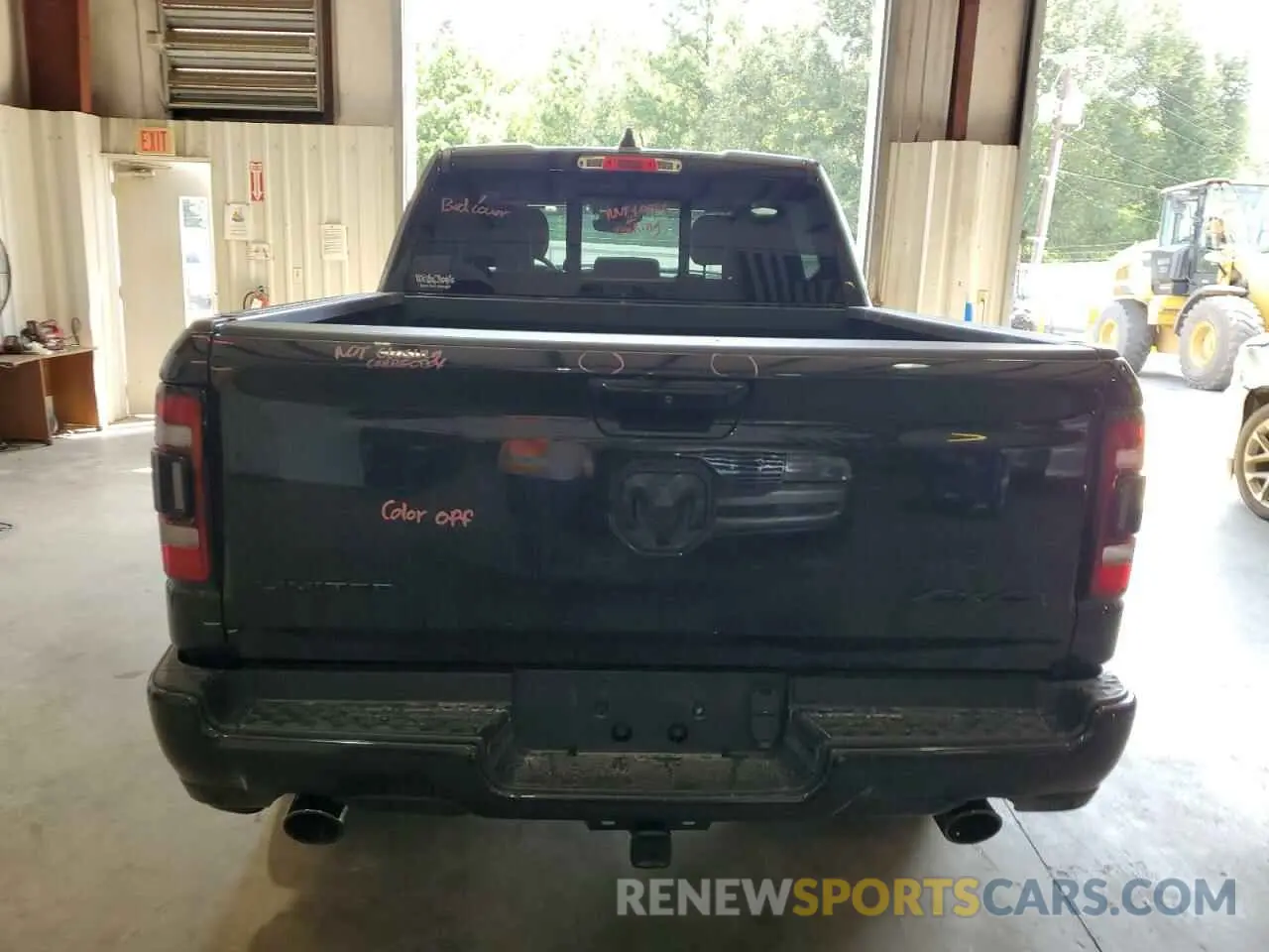 6 Photograph of a damaged car 1C6SRFHT1NN297250 RAM 1500 2022