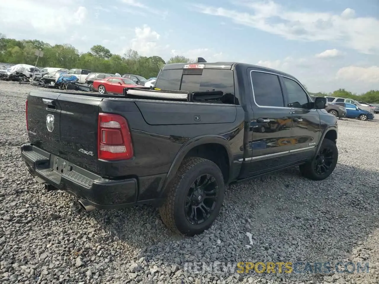 3 Photograph of a damaged car 1C6SRFHT3NN109831 RAM 1500 2022