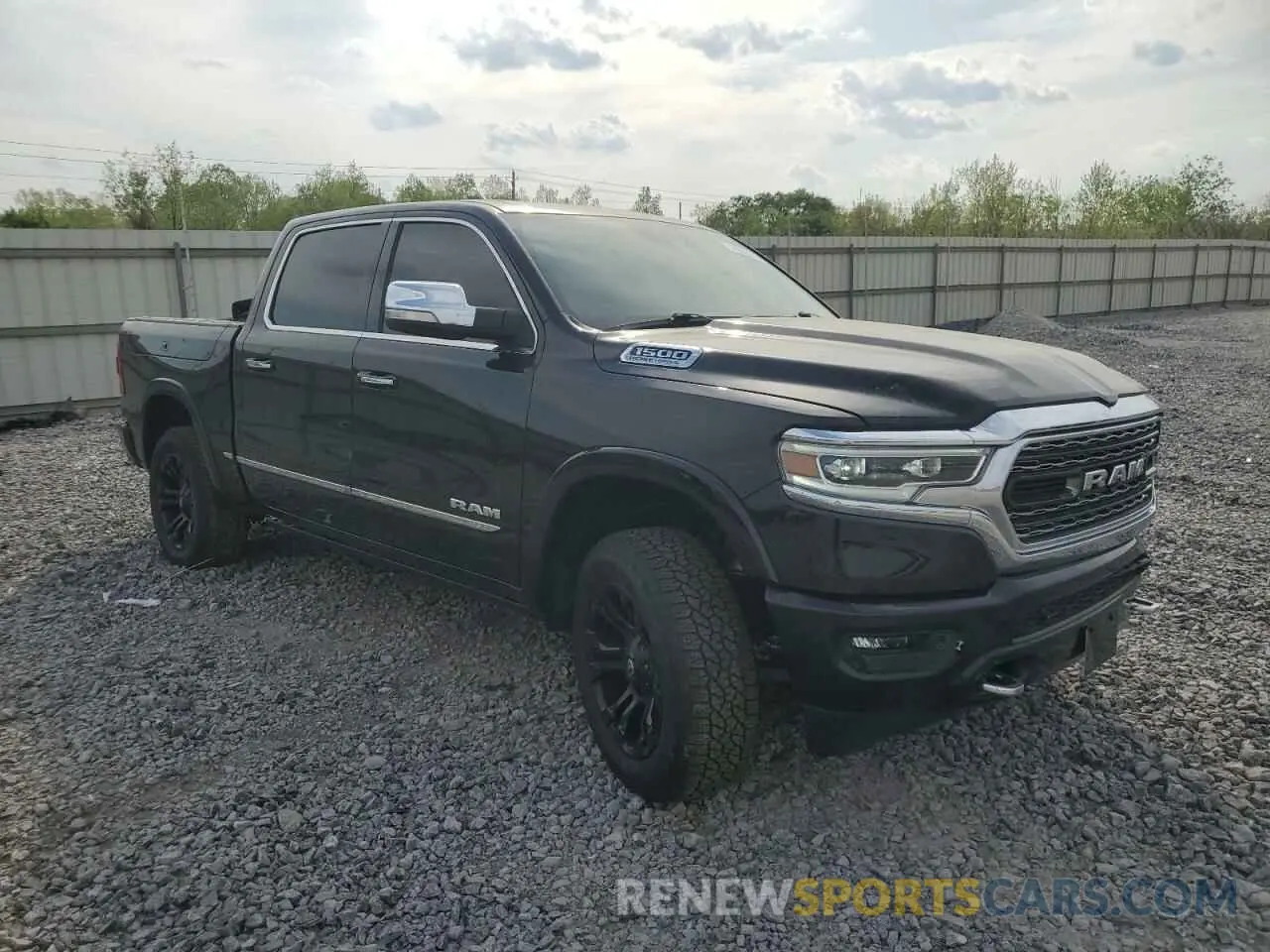 4 Photograph of a damaged car 1C6SRFHT3NN109831 RAM 1500 2022