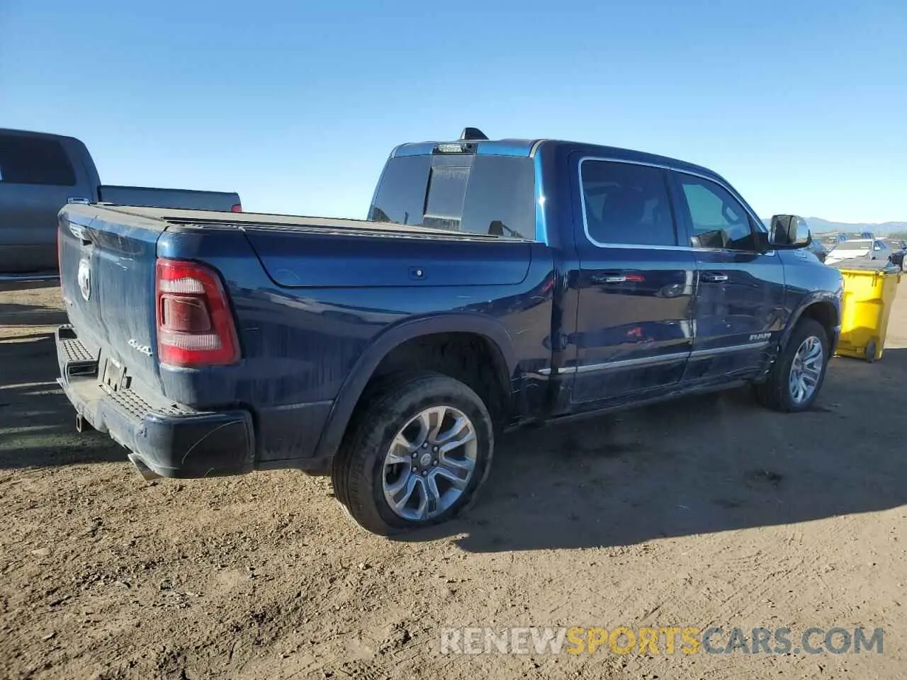 3 Photograph of a damaged car 1C6SRFHT8NN323908 RAM 1500 2022
