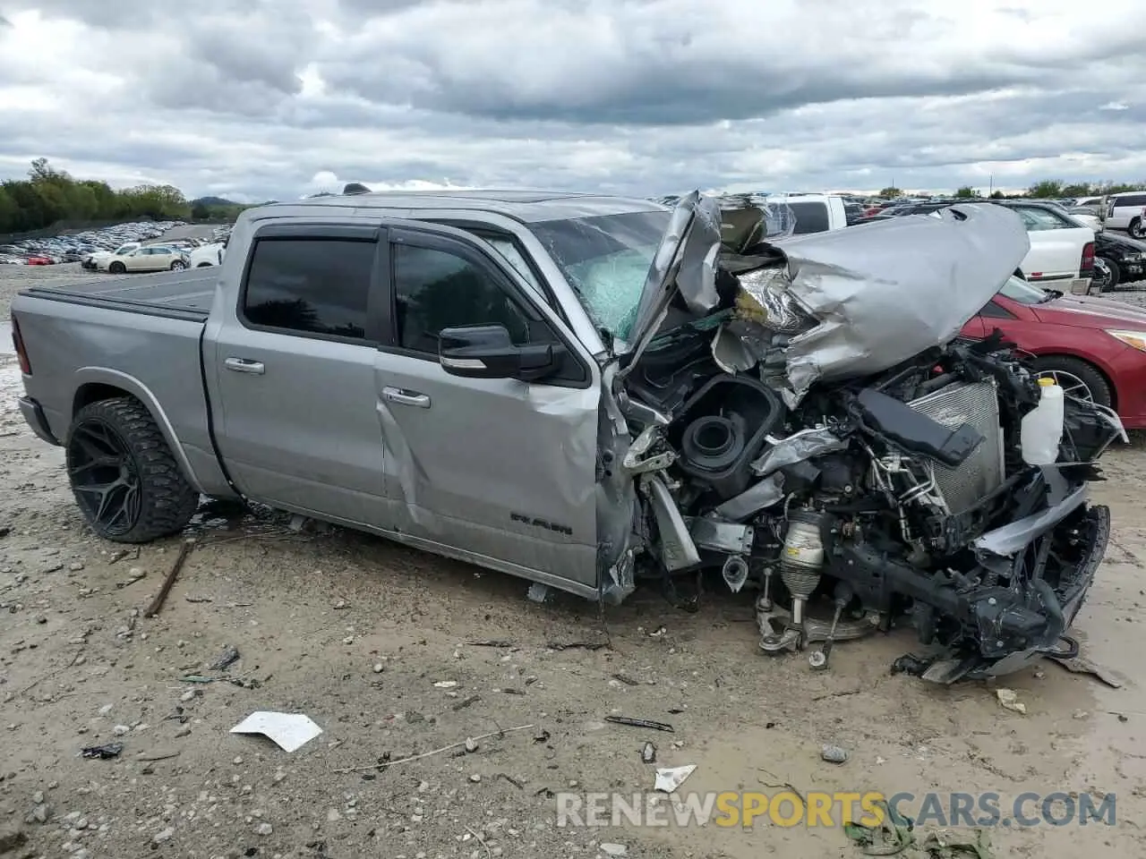4 Photograph of a damaged car 1C6SRFHTXNN266448 RAM 1500 2022