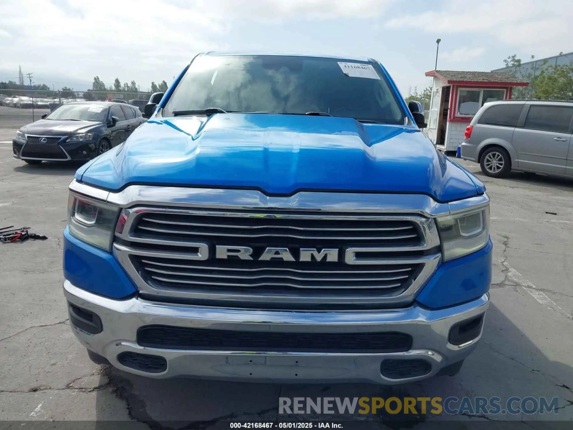 12 Photograph of a damaged car 1C6SRFJT0NN352135 RAM 1500 2022