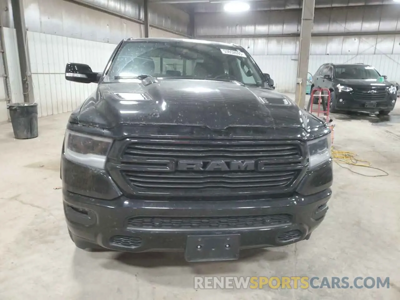 5 Photograph of a damaged car 1C6SRFJT0NN474798 RAM 1500 2022