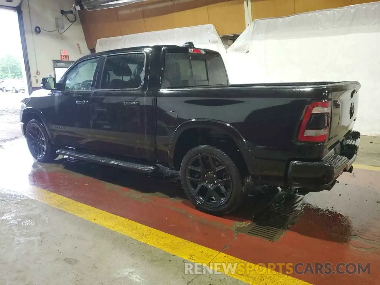 2 Photograph of a damaged car 1C6SRFJT1NN141364 RAM 1500 2022