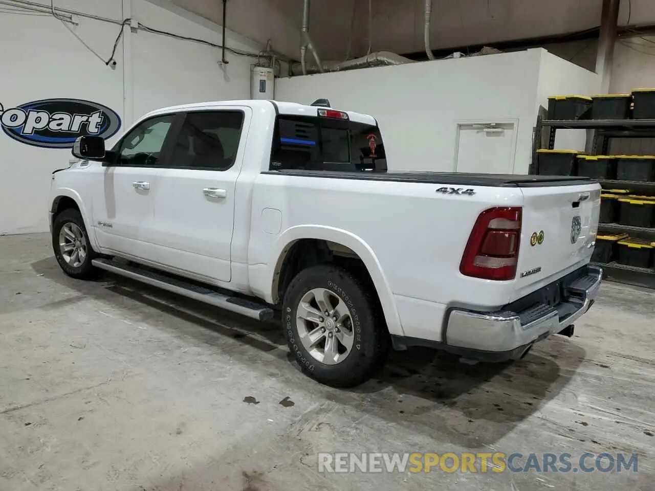 2 Photograph of a damaged car 1C6SRFJT1NN269099 RAM 1500 2022