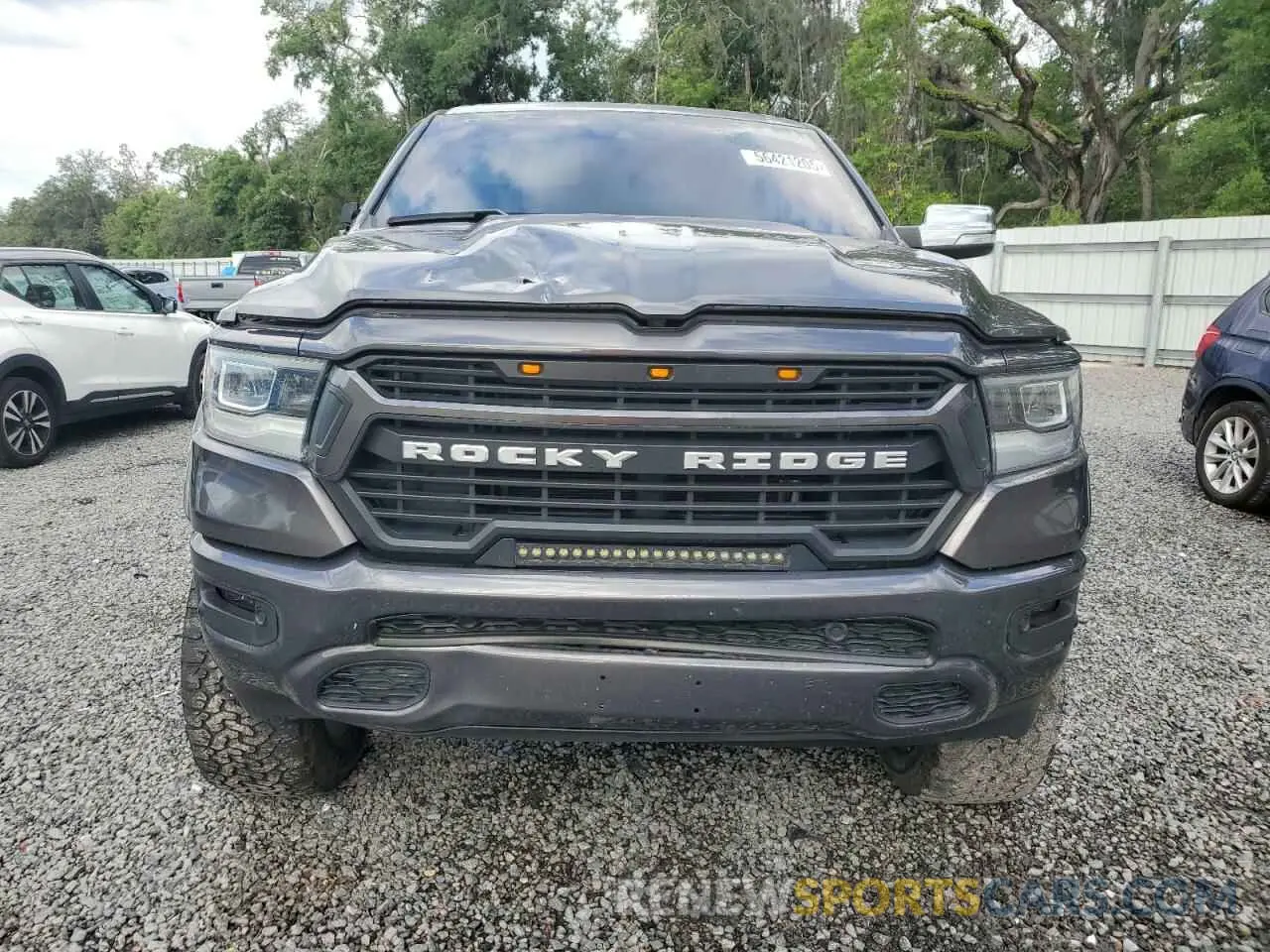 5 Photograph of a damaged car 1C6SRFJT2NN310923 RAM 1500 2022