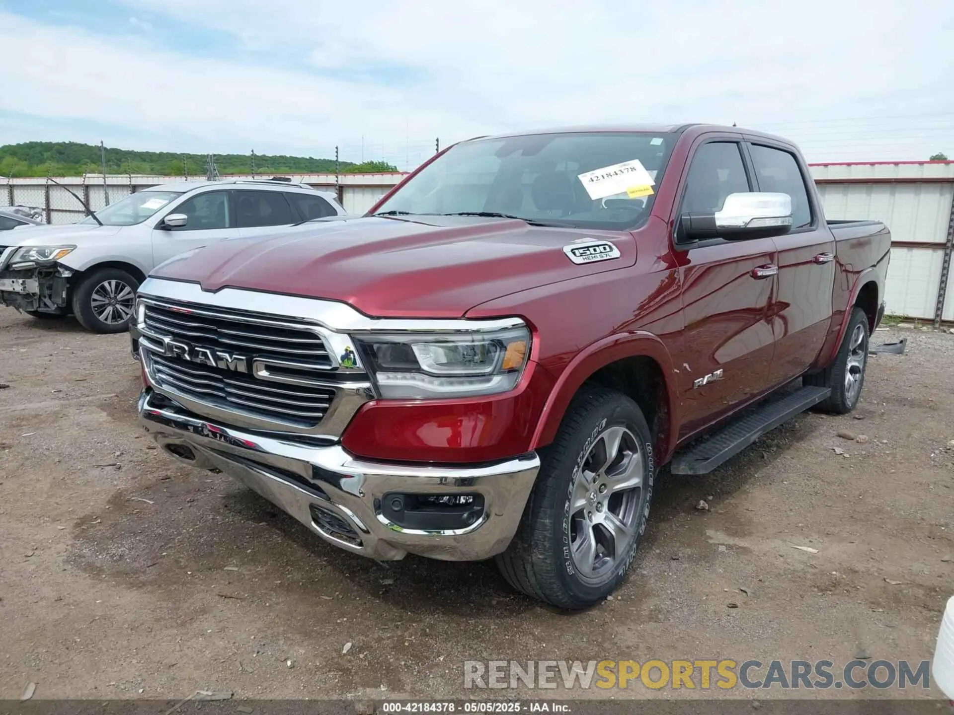 2 Photograph of a damaged car 1C6SRFJT2NN417132 RAM 1500 2022