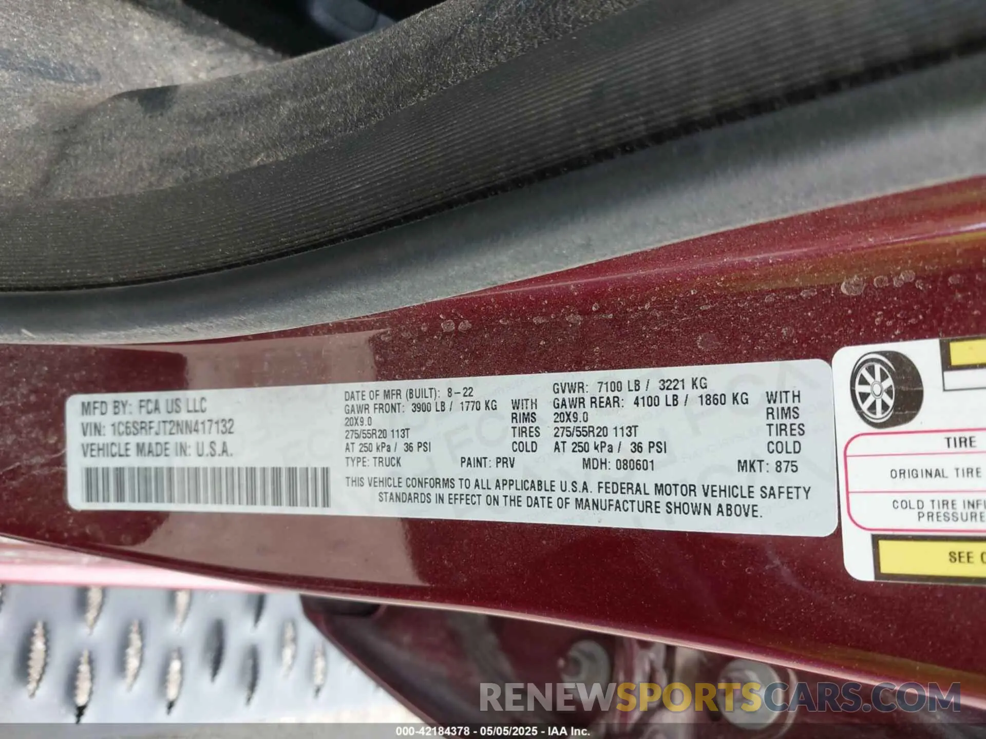 9 Photograph of a damaged car 1C6SRFJT2NN417132 RAM 1500 2022