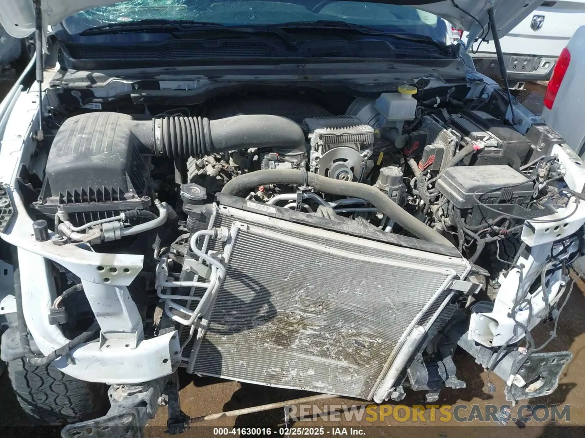 10 Photograph of a damaged car 1C6SRFJT4NN248408 RAM 1500 2022