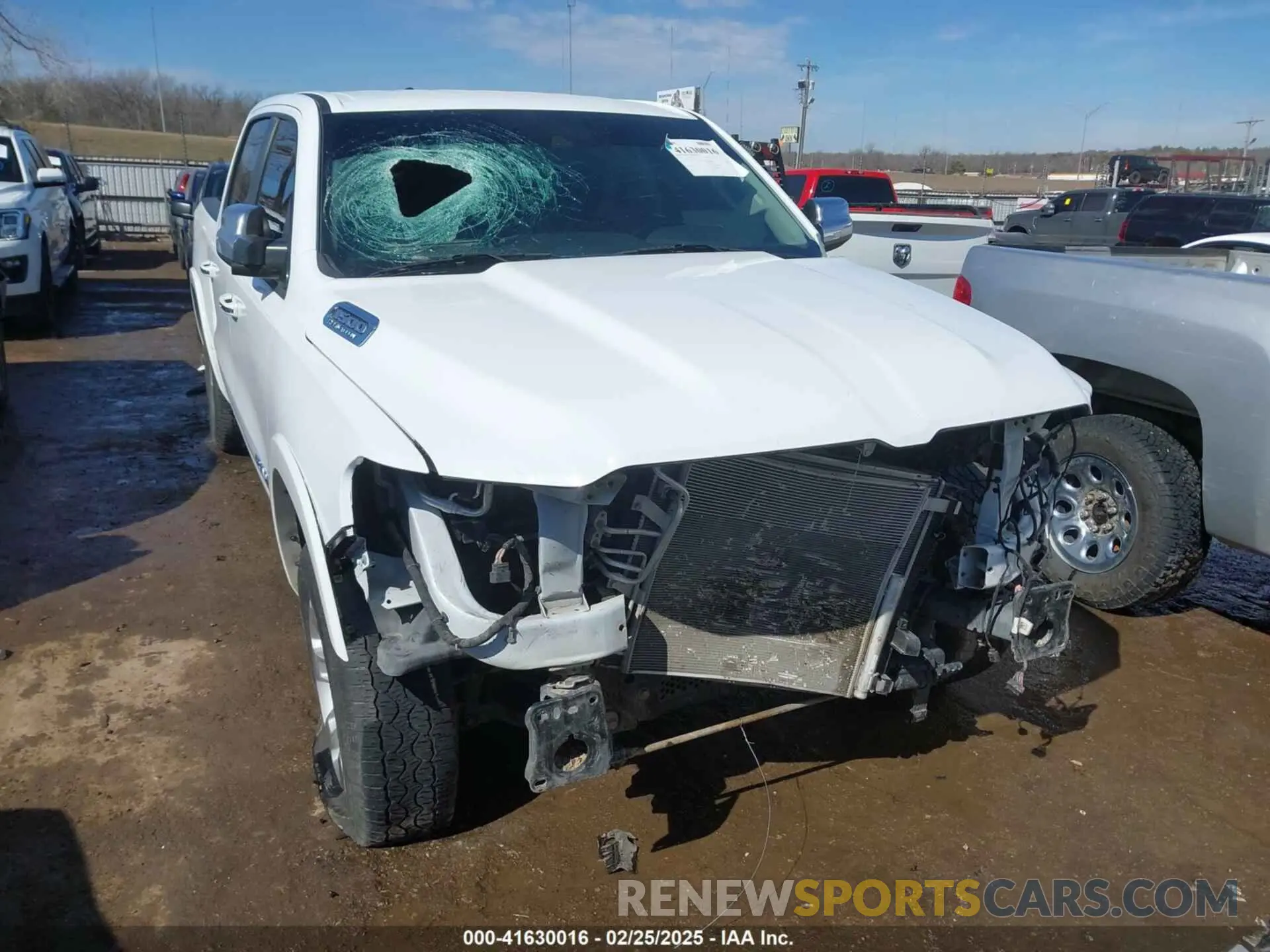 13 Photograph of a damaged car 1C6SRFJT4NN248408 RAM 1500 2022