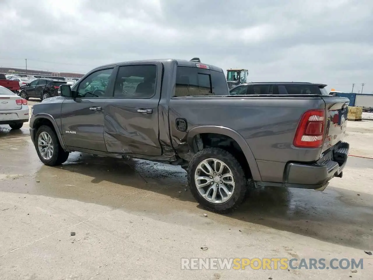 2 Photograph of a damaged car 1C6SRFJT5NN191698 RAM 1500 2022