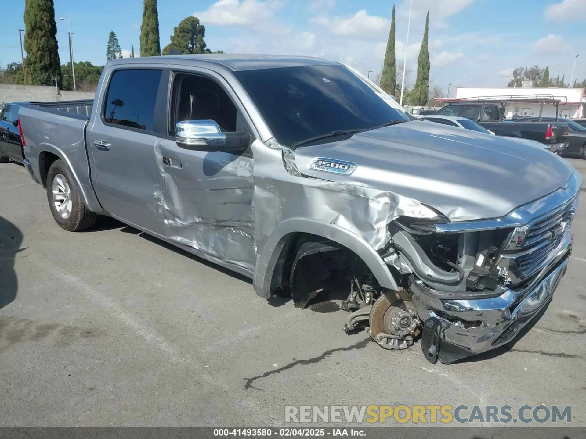 1 Photograph of a damaged car 1C6SRFJT5NN239149 RAM 1500 2022