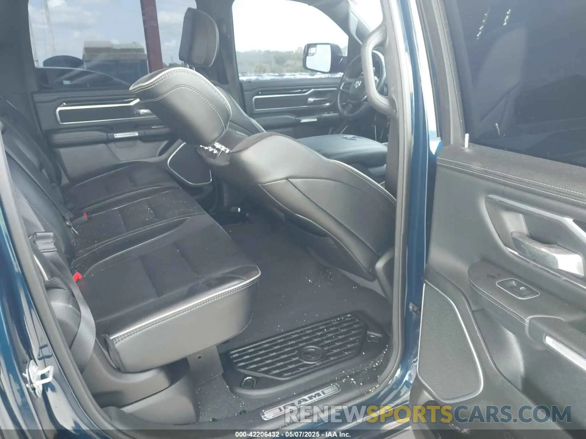 8 Фотография поврежденного автомобиля 1C6SRFJT5NN296693 RAM 1500 2022