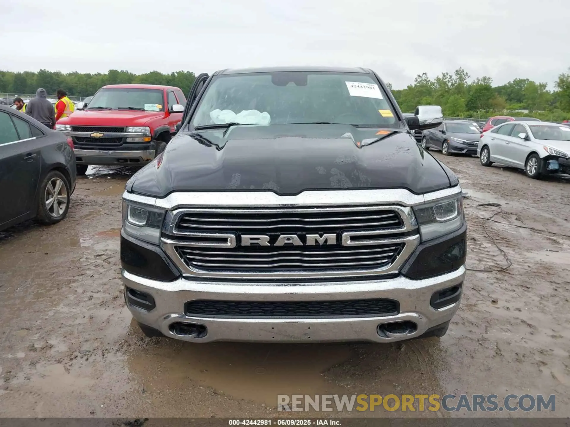 12 Photograph of a damaged car 1C6SRFJT7NN349846 RAM 1500 2022
