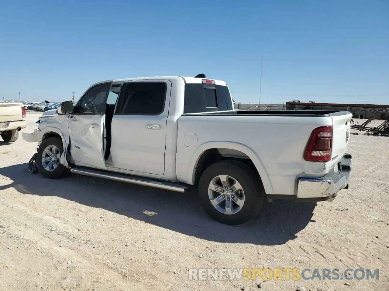 2 Photograph of a damaged car 1C6SRFJT7NN378568 RAM 1500 2022