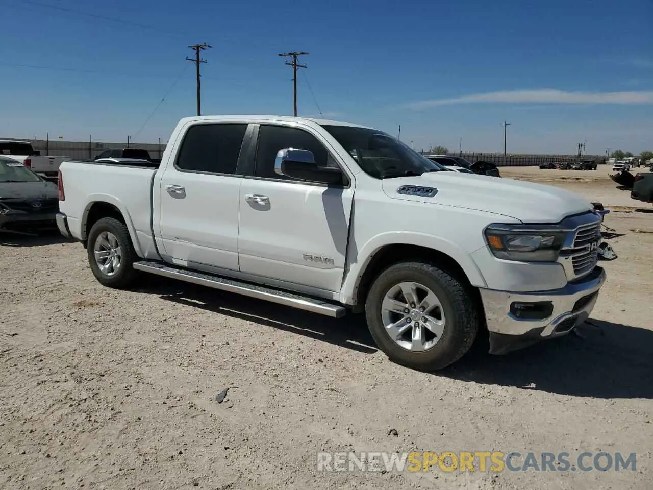 4 Photograph of a damaged car 1C6SRFJT7NN378568 RAM 1500 2022