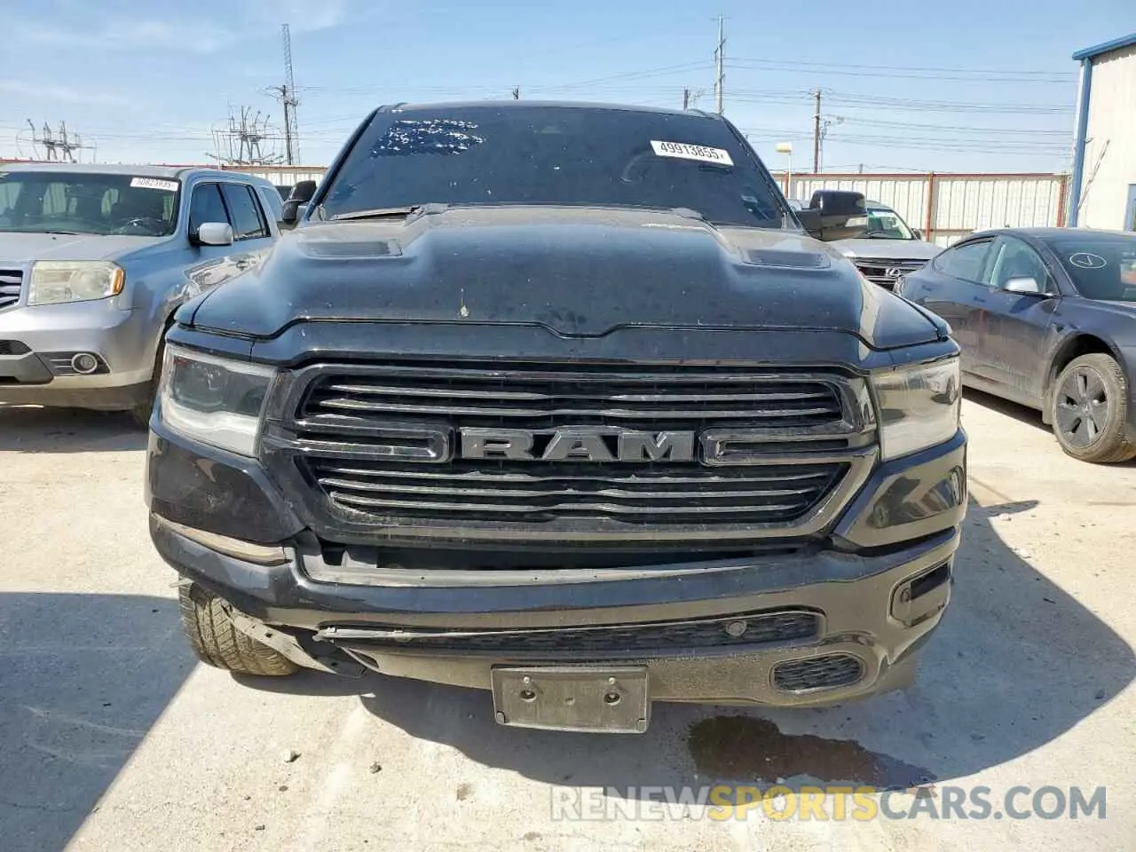 5 Photograph of a damaged car 1C6SRFJT9NN385019 RAM 1500 2022