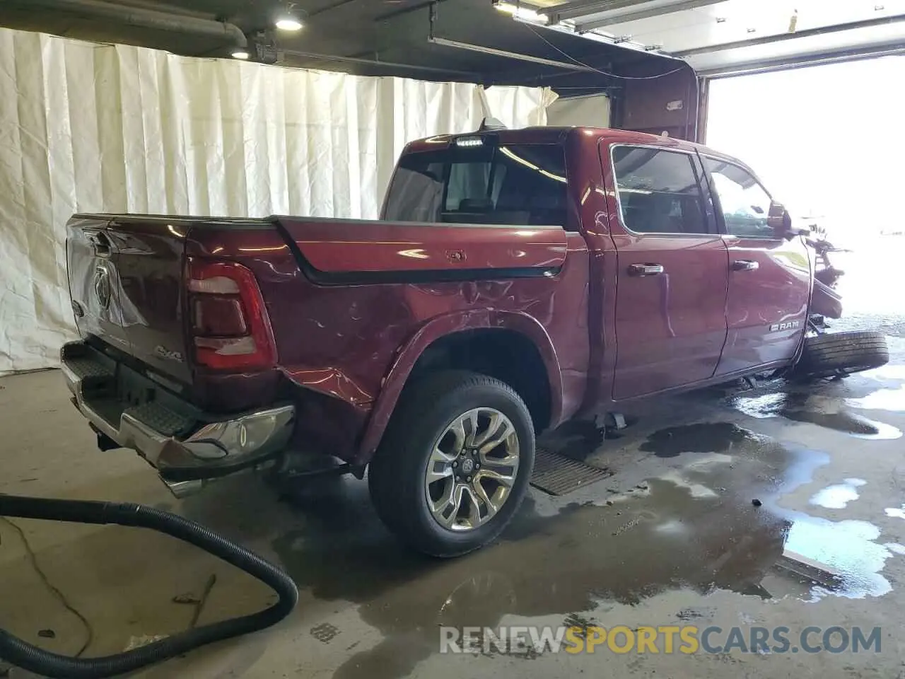 3 Photograph of a damaged car 1C6SRFKT2NN377066 RAM 1500 2022