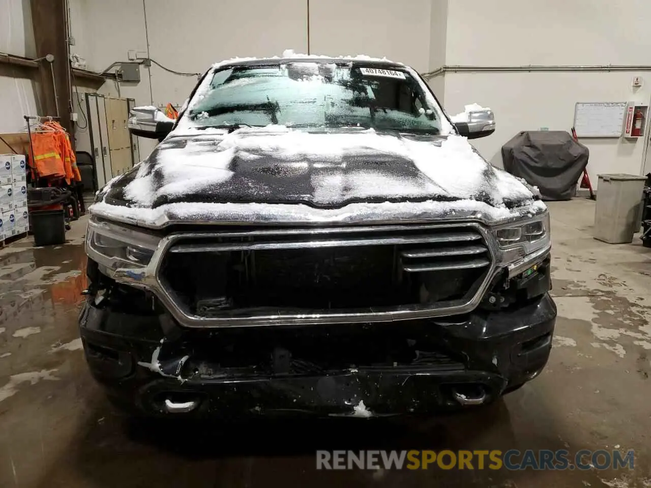 5 Photograph of a damaged car 1C6SRFKT8NN107890 RAM 1500 2022