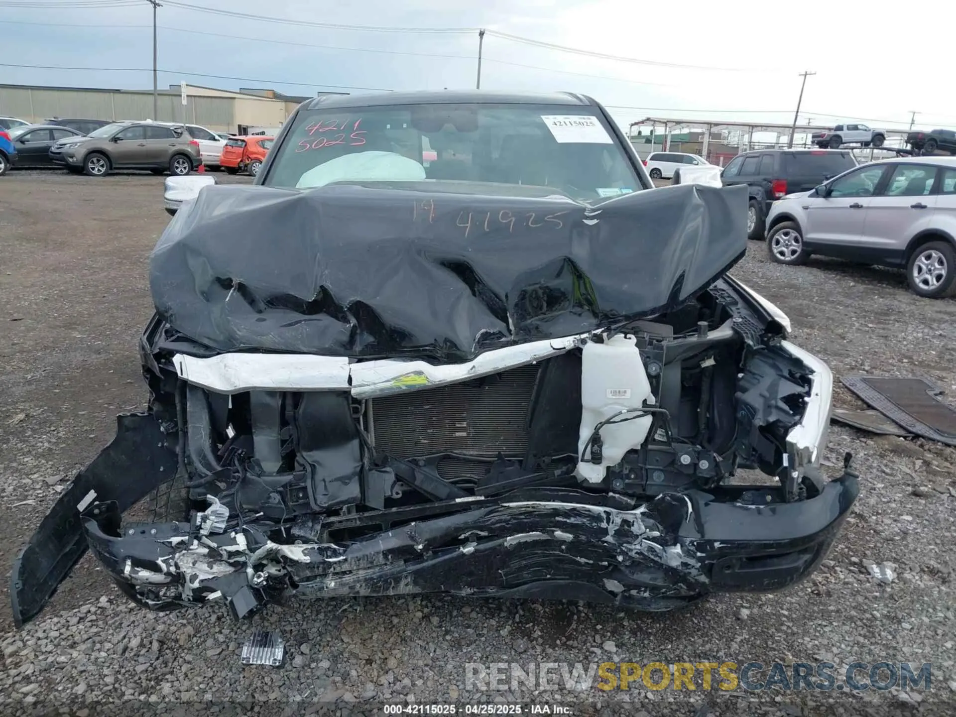 12 Photograph of a damaged car 1C6SRFKT9NN166088 RAM 1500 2022