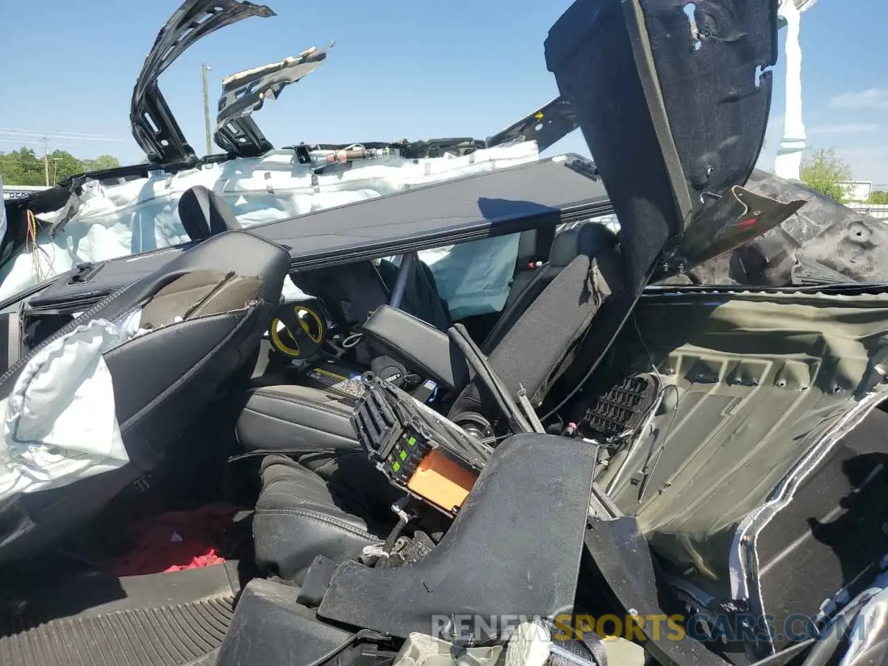 10 Photograph of a damaged car 1C6SRFLT1NN112993 RAM 1500 2022
