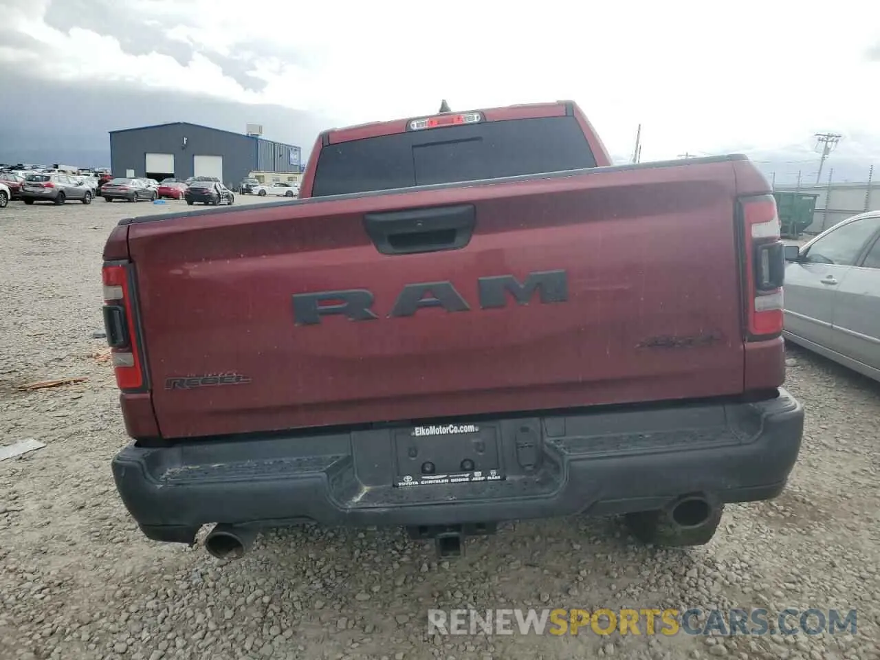 6 Photograph of a damaged car 1C6SRFLT7NN418872 RAM 1500 2022