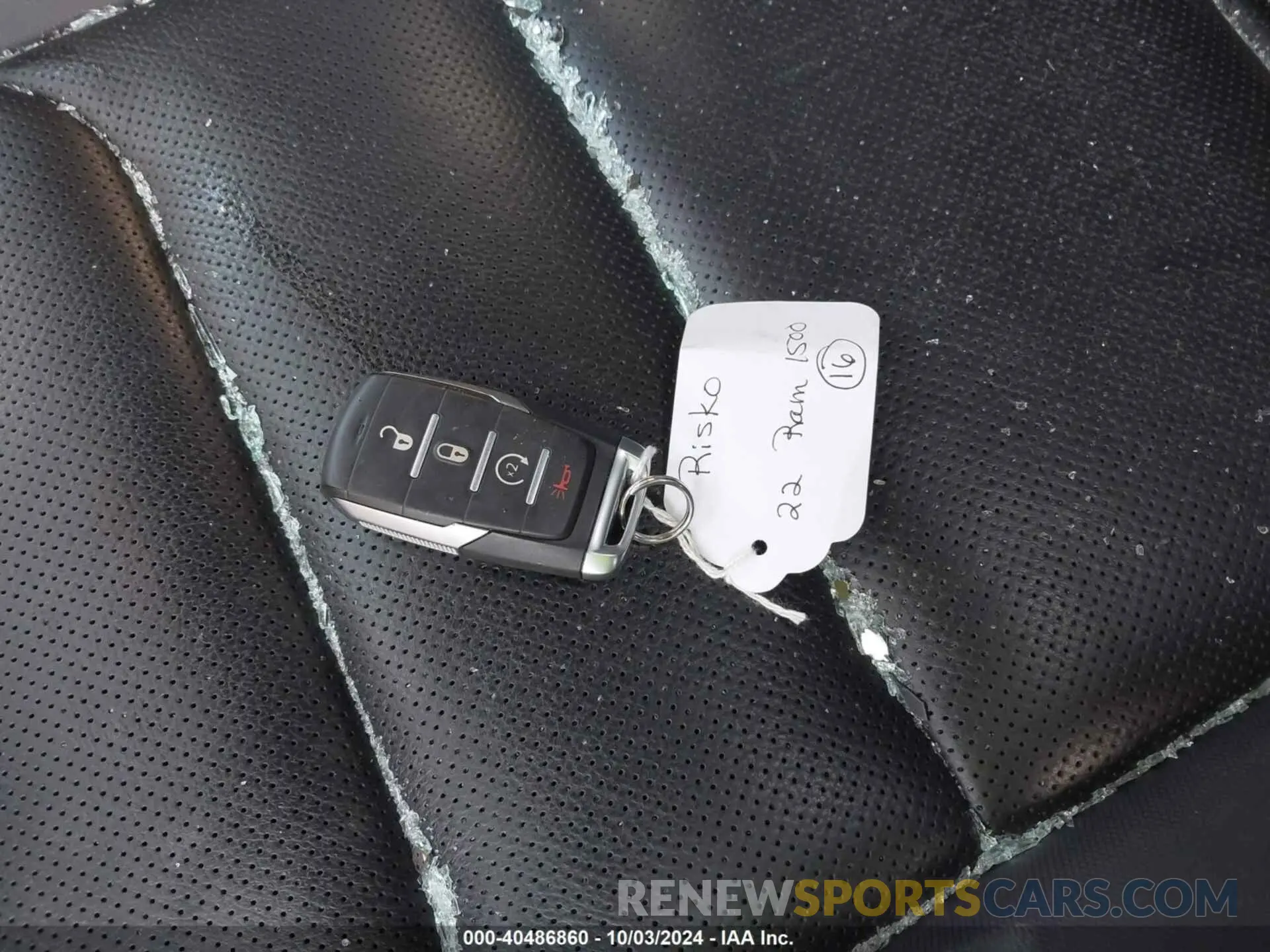11 Photograph of a damaged car 1C6SRFLTXNN338532 RAM 1500 2022