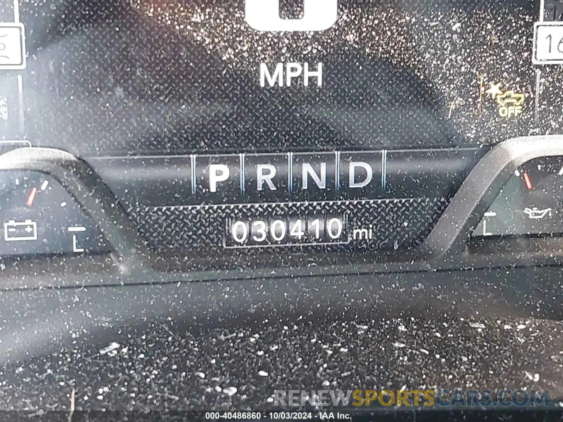 15 Photograph of a damaged car 1C6SRFLTXNN338532 RAM 1500 2022