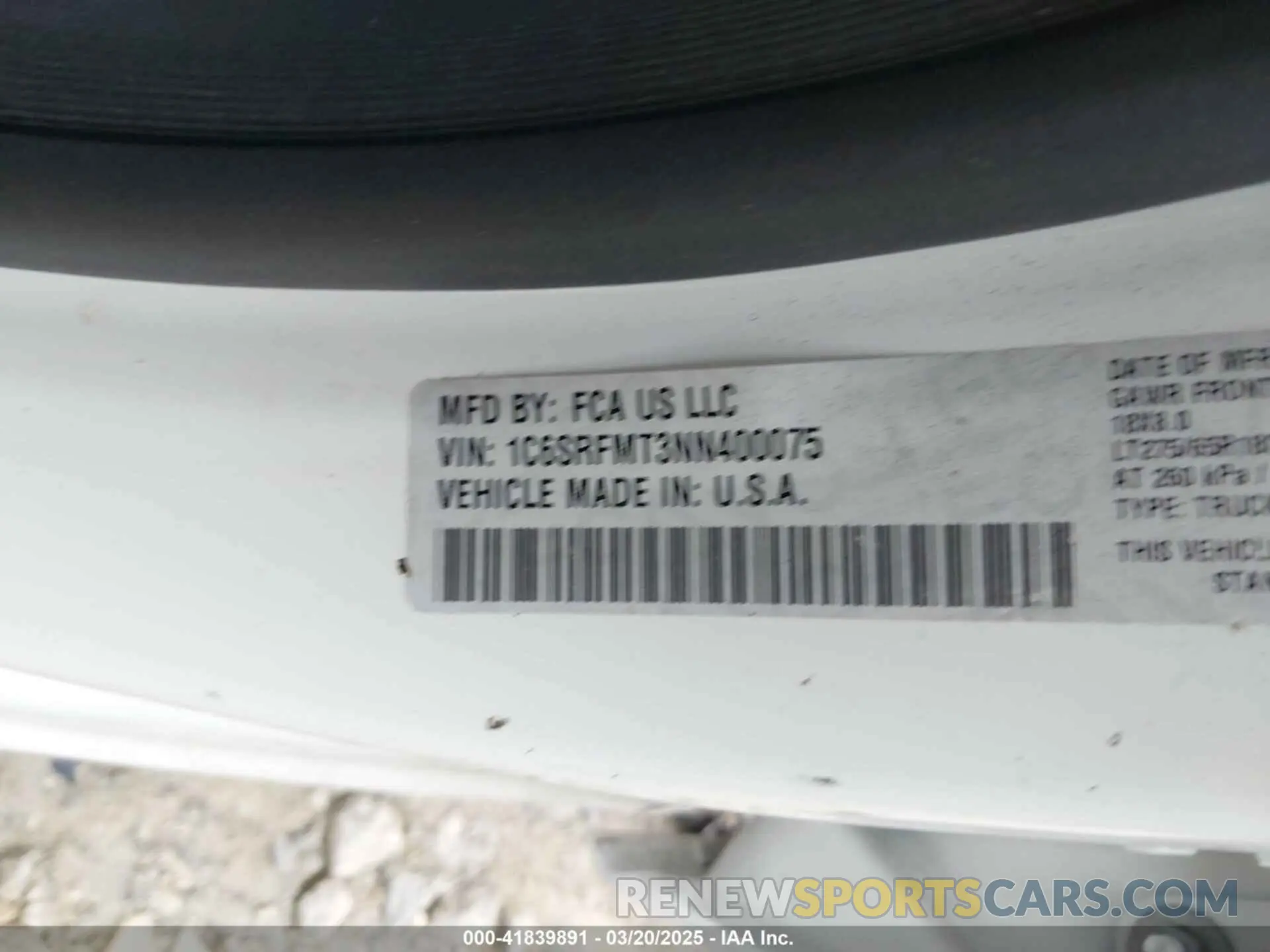 9 Photograph of a damaged car 1C6SRFMT3NN400075 RAM 1500 2022